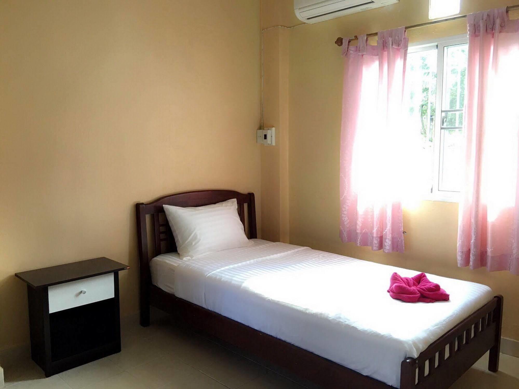 Sarin Guesthouse Koh Tao Exterior photo