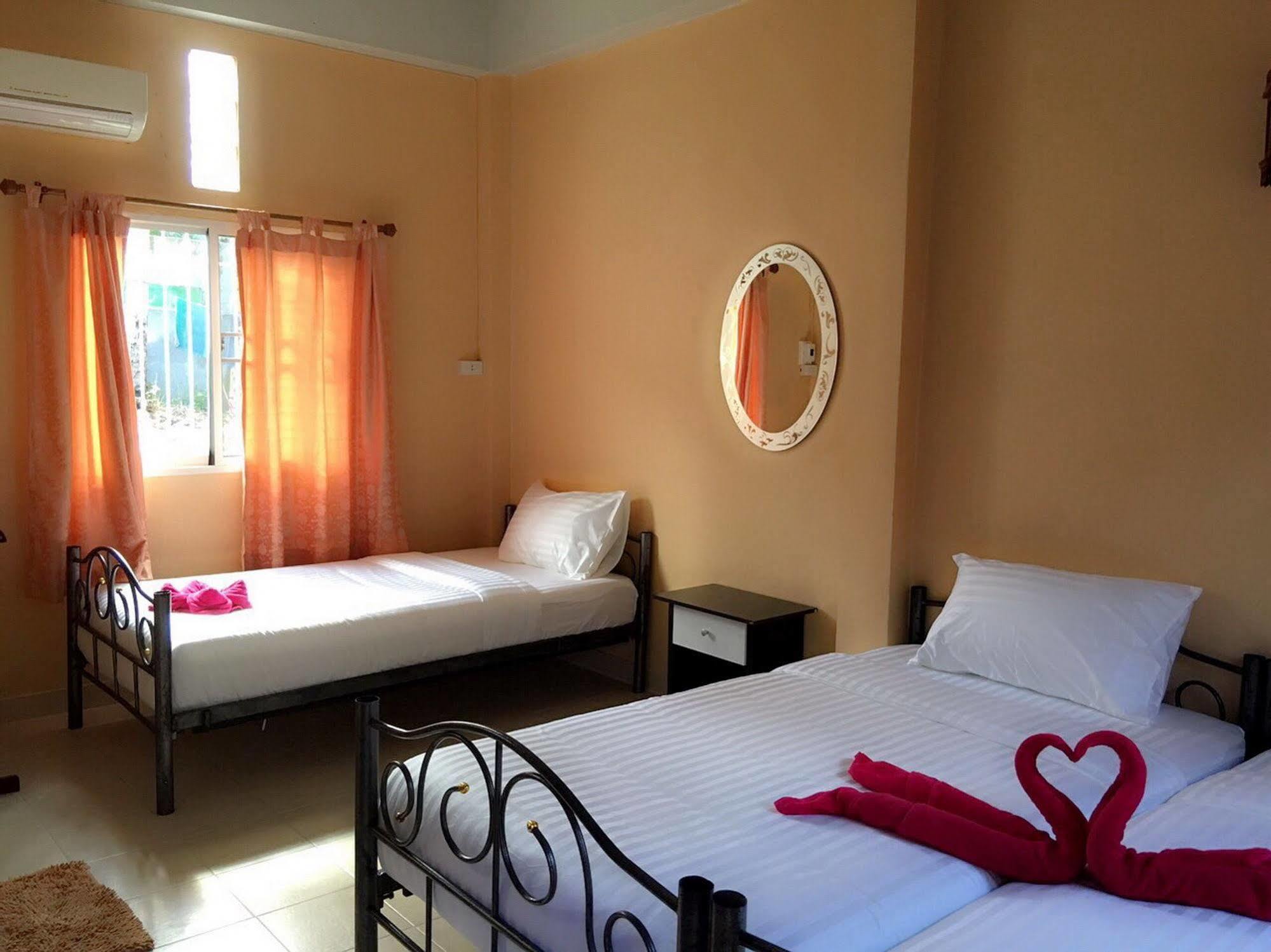 Sarin Guesthouse Koh Tao Exterior photo