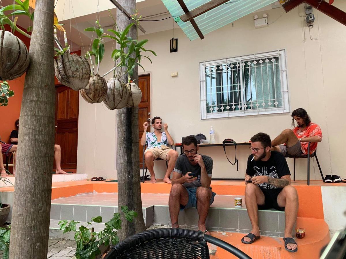 Sarin Guesthouse Koh Tao Exterior photo